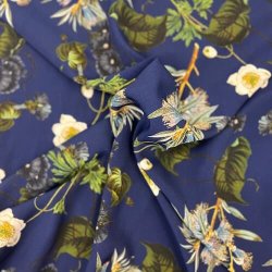 Polyester med blomster pr 0,25 m.