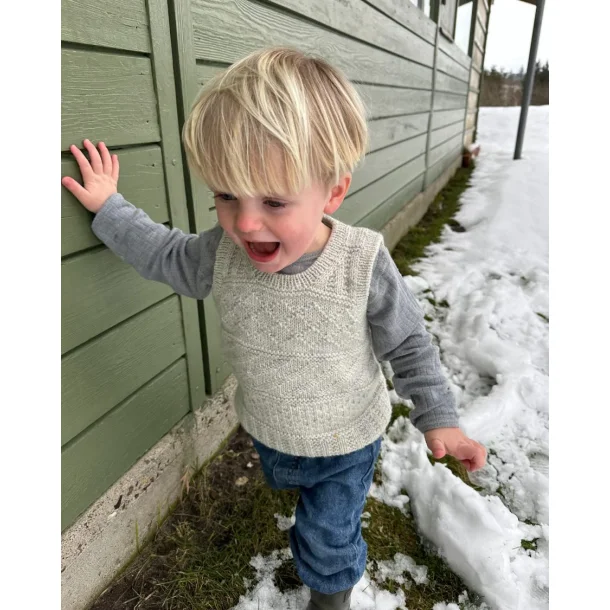 Storm Slipover Junior i Double Sunday - PetiteKnit strikkekit