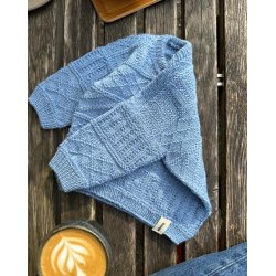 Storm Sweater Baby - strikkeopskrift fra PetiteKnit