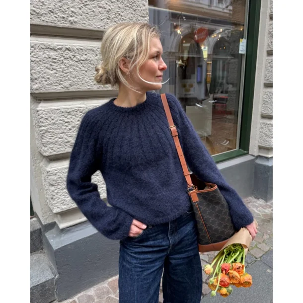Sunday Sweater Mohair Edition - strikkeopskrift fra PetiteKnit