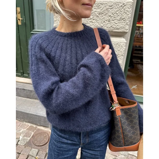 Sunday Sweater Mohair Edition - strikkeopskrift fra PetiteKnit