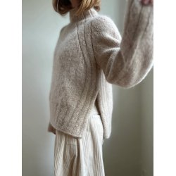 Sweater no. 33 strikkekit fra My Favourite Things Knitwear 