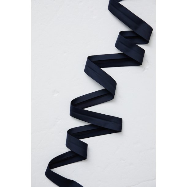 Skrbnd / Thelma Bias Tape, 25 mm - pr. meter.