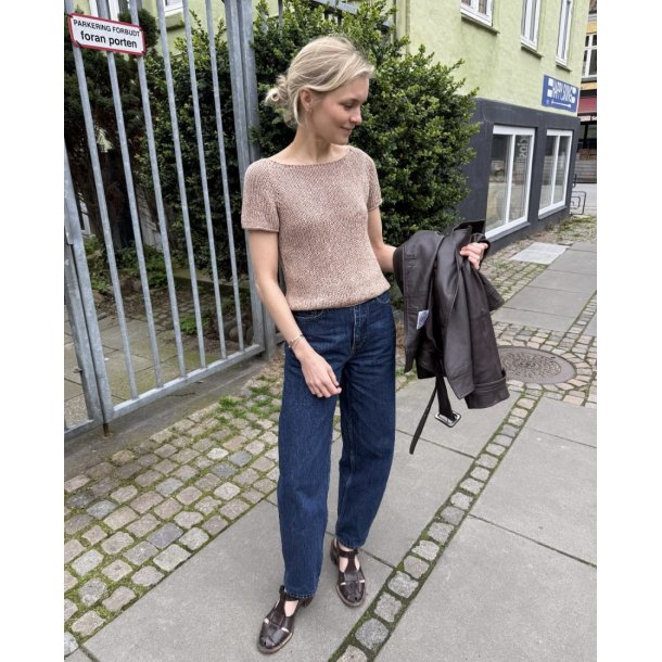 Wave Tee i Tykk Line - Strikkekit fra PetiteKnit