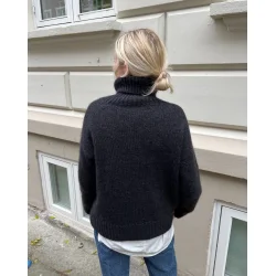 Wednesday Sweater - strikkeopskrift fra PetiteKnit