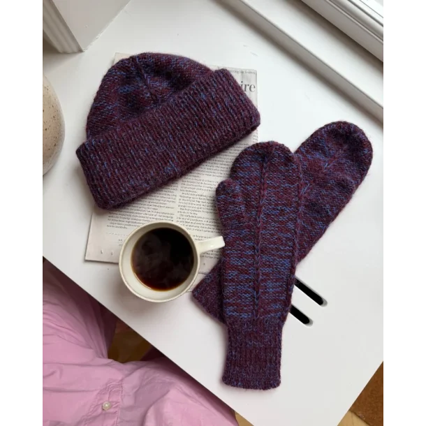Yoko Set - Strikkekit  fra Petiteknit