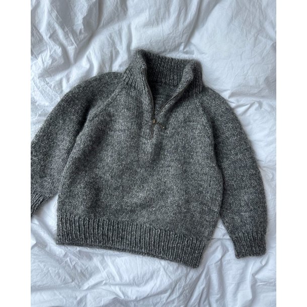 Zipper Sweater Junior - strikkeopskrift fra PetiteKnit