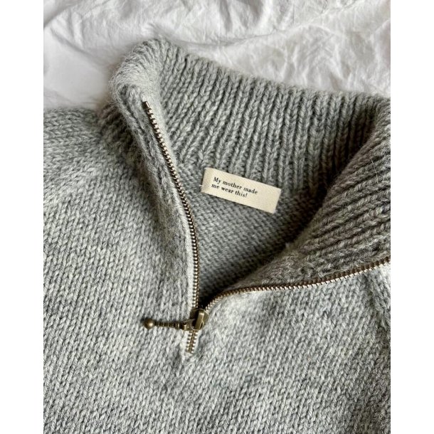 Zipper sweater light junior- strikkeopskrift fra PetiteKnit
