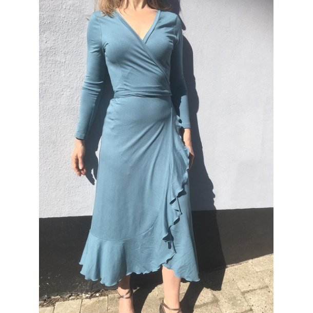 Onion 2076 - Sl� om-kjole med fl�se til strikstof. Snitm�nster