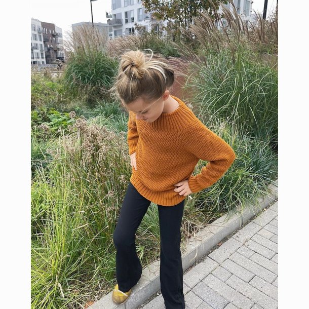 Alfreds Trje Junior - strikkeopskrift fra PetiteKnit