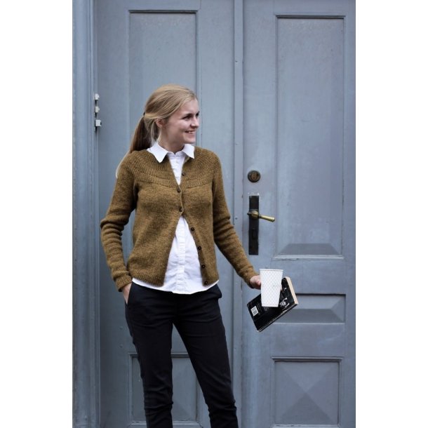 Ankers Cardigan - My Size - strikkeopskrift fra PetiteKnit