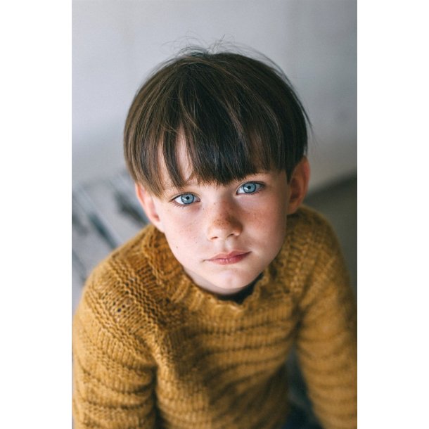 Basic Sweater str. 7-9 r.