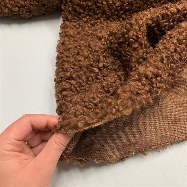 Bld boucl i chokoladebrun - pr. 0,25 meter