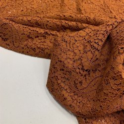 Blonde med paisley mnster i brun - pr. 0,25 meter