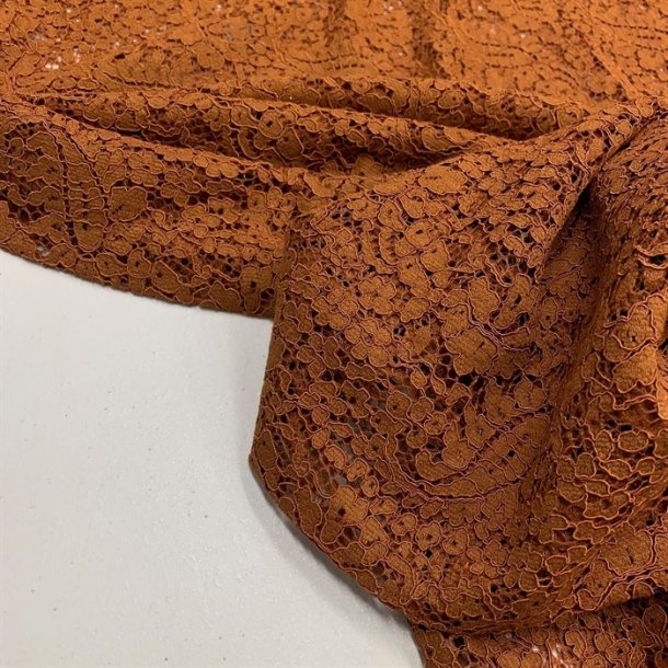 Blonde med paisley mnster i brun - pr. 0,25 meter