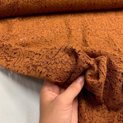 Blonde med paisley mnster i brun - pr. 0,25 meter