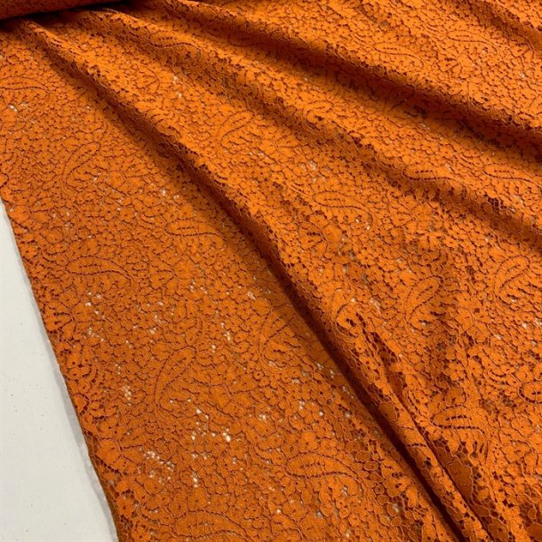 Blonde med paisley mnster i stvet orange - pr. 0,25 meter