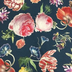 Boligstof med smukke blomster p en petrol-bl bund - pr. 0,25 meter