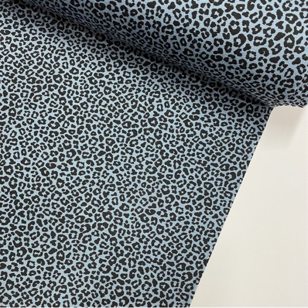 OEKO-TEX bomuldsjersey i bl med sorte leopardpletter - pr. 0,25 meter.