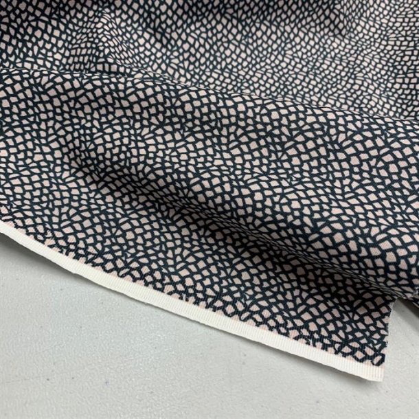 Bomuldslrred - i mrk marine med pletter i kit, fra Cotton + Steel - pr. 0,25 meter