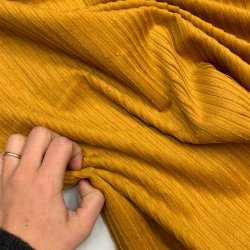 Bredriflet fljl i karrygul - pr. 0,25 meter