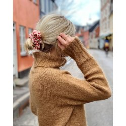 Caramel Sweater - strikkeopskrift fra PetiteKnit