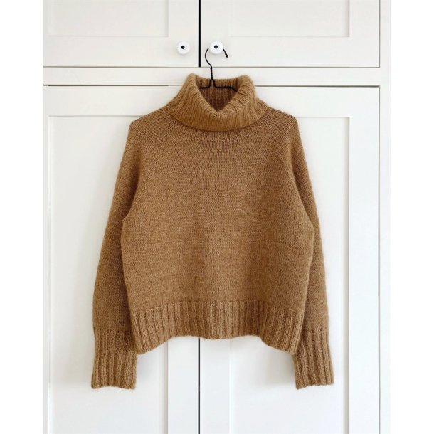 Caramel Sweater - strikkeopskrift fra PetiteKnit