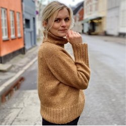 Caramel Sweater - strikkeopskrift fra PetiteKnit