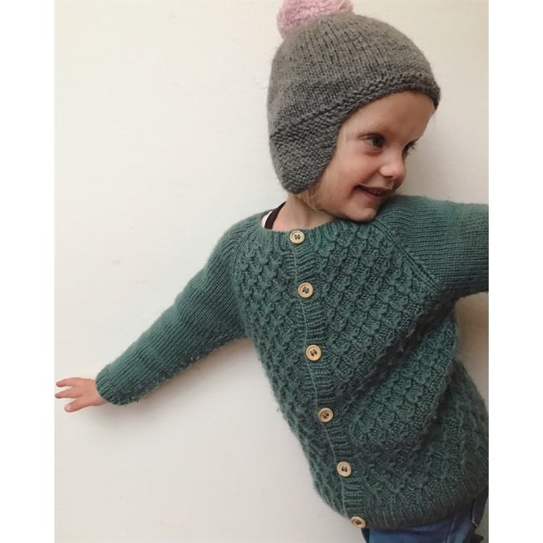 Carls Cardigan - strikkeopskrift fra PetiteKnit