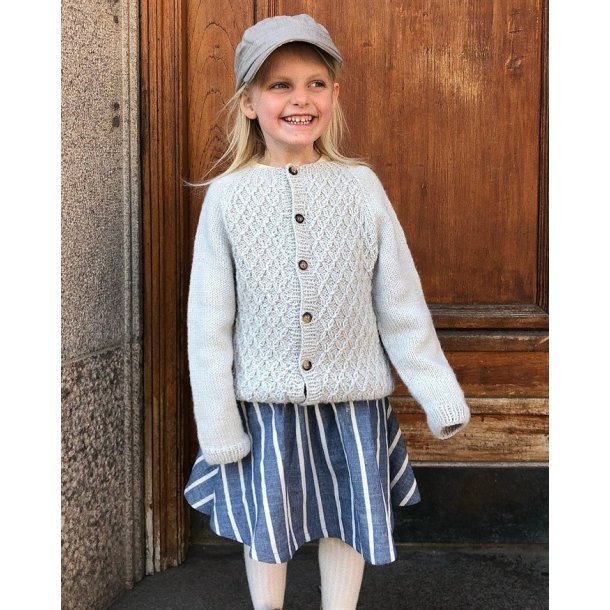 Carls Cardigan - strikkeopskrift fra PetiteKnit
