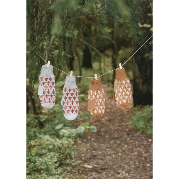 Cecilie Skog #2 - Genser, jakke, hue og vanter til dame 