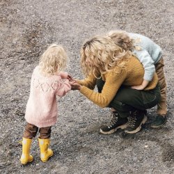 Cecilie Skog - Genser til barn som strikkekit