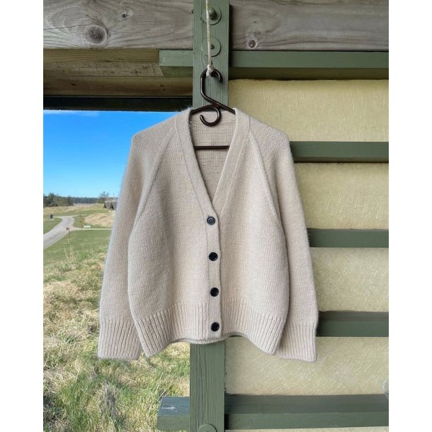 Champagne Cardigan - strikkeopskrift fra PetiteKnit