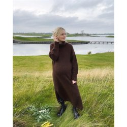 Chestnut Dress - strikkeopskrift fra PetiteKnit