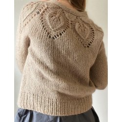 Chunky Dahlia V-neck Cardigan - strikkeopskrift fra le knit / Lene Holme Samse