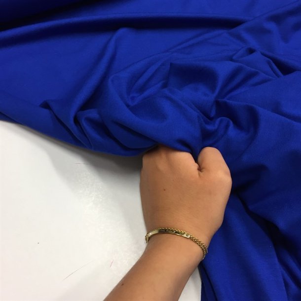 Den lkre viskose jersey i coboltbl - pr. 0,25 meter