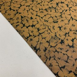 Digital printet bomuldslrred i sort med blomster i gylden okker - pr. 0,25 meter