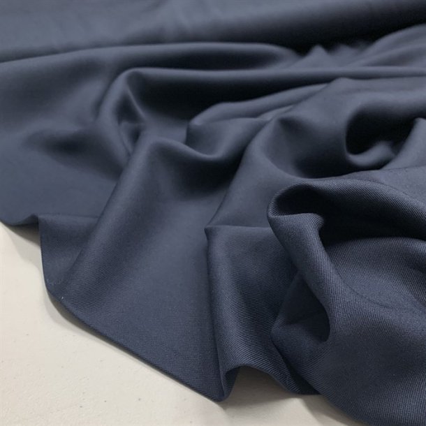 EcoVero viskose fra Mind The Maker i farven Indigo Night - pr. 0,25 meter