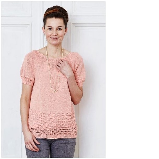 T-shirt top med blondekanter - strikkekit med Elise garn by Permin