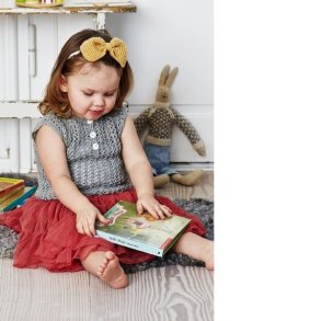 Hulmnstervest til sm brn - strikkekit med Elise garn by Permin