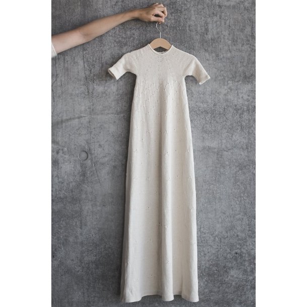 Ellens Dbskjole - strikkeopskrift fra PetiteKnit