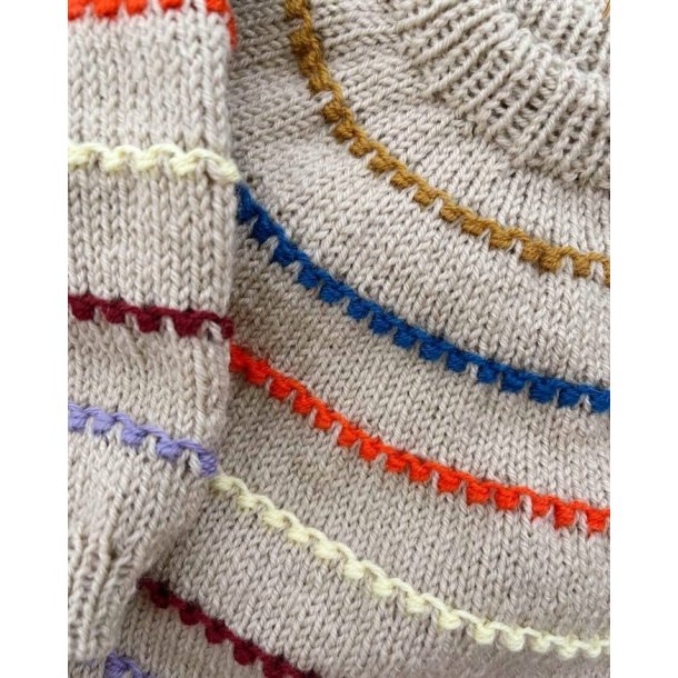 Festival Sweater Baby - strikkeopskrift fra PetiteKnit