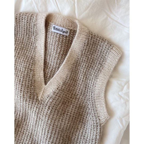 Friday Slipover V-neck - PetiteKnit strikkekit