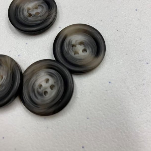 Grmeleret plastikknap 