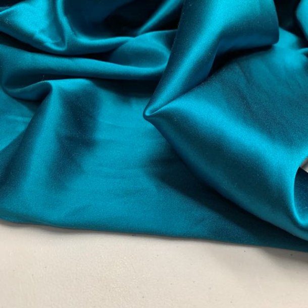 Silke med str�k i smuk gr�n petrol - pr. 0,25 meter