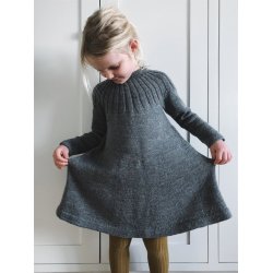 Haralds Kjole - strikkeopskrift fra PetiteKnit