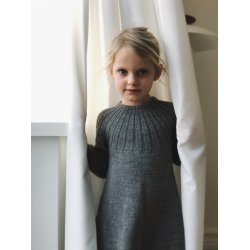 Haralds Kjole - strikkeopskrift fra PetiteKnit