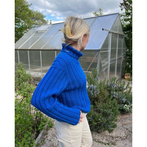 Hazel Sweater - i kort version - PetiteKnit strikkekit