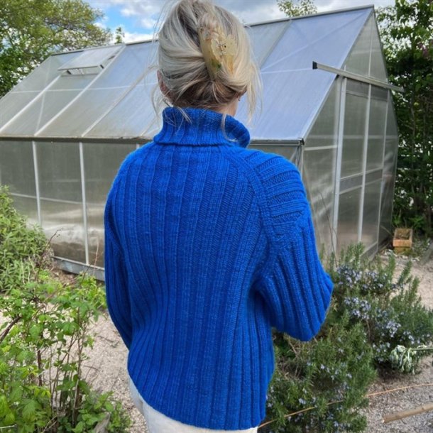 Hazel Sweater - i kort version - PetiteKnit strikkekit