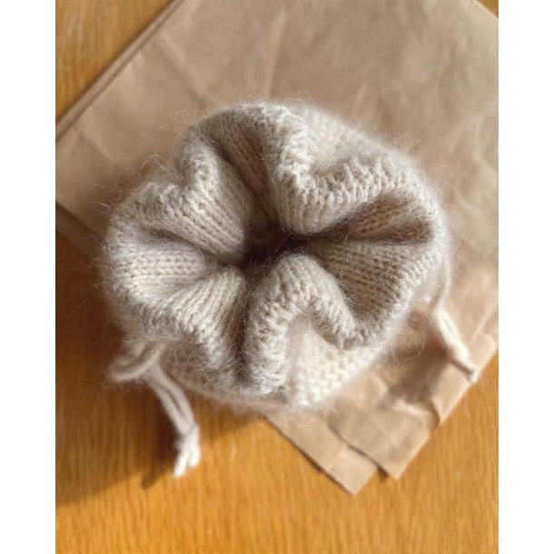 Honey Bucket Bag - strikkeopskrift fra PetiteKnit